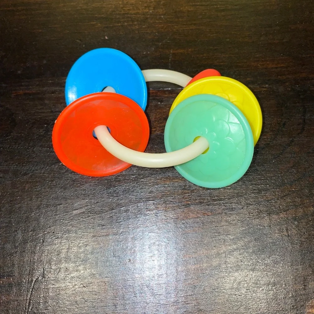 Vintage Kidentials Rainbow Heart‎ Baby Nursery Charms Toy 1987